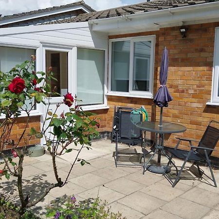 Beautiful 3-Bed Bungalow Kessingland Rural Retreat Lowestoft Buitenkant foto